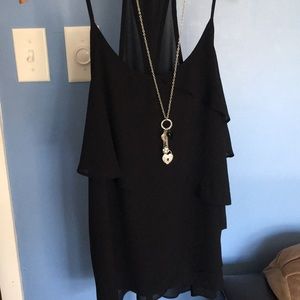 🌙 FREE NECKLACE! Sexy Layered Ruffled Tank!